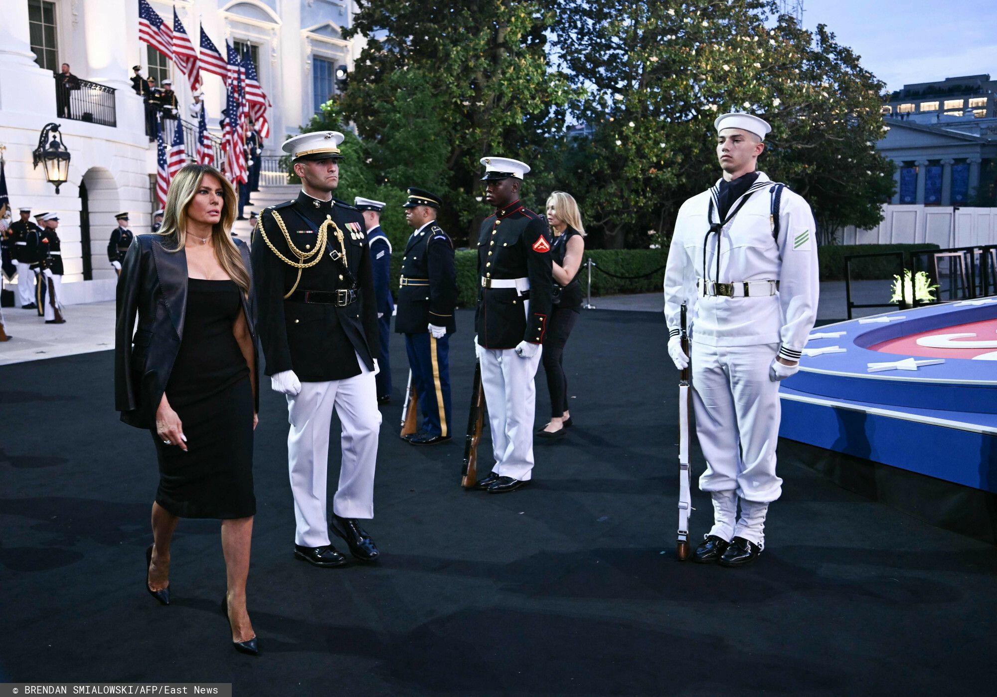 Melania Trump kradnie show na urodzinach męża. Wszyscy patrzyli tylko na jej odważną stylizację