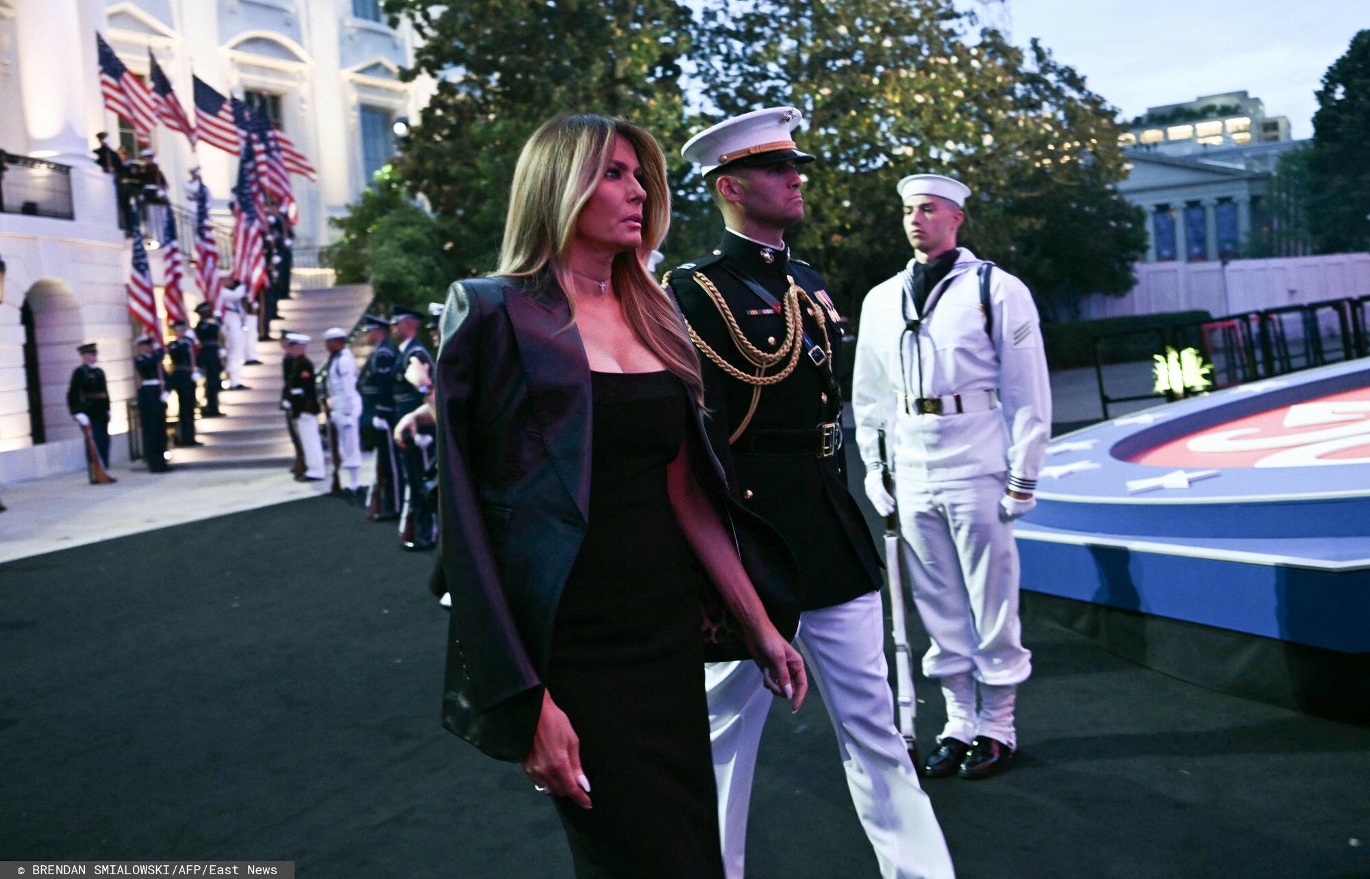 Melania Trump kradnie show na urodzinach męża. Wszyscy patrzyli tylko na jej odważną stylizację