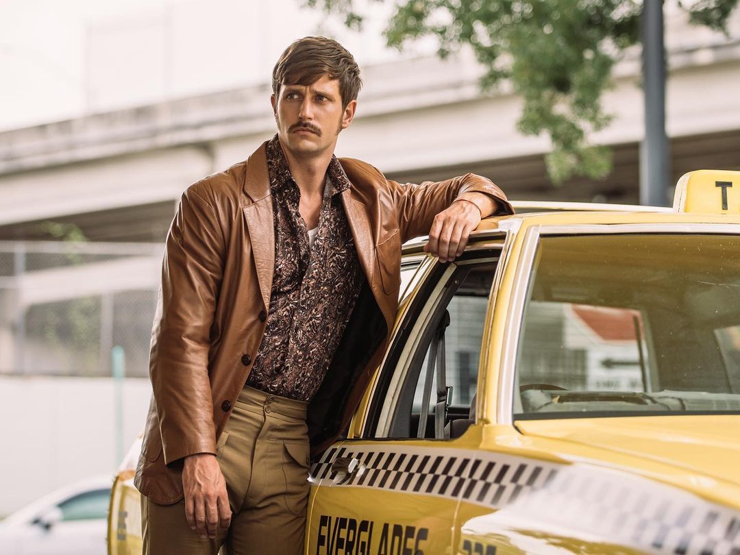 Michał Malinowski nagle zniknął z Polski. Teraz robi karierę za granicą i TAK wygląda. Dostrzegli go twórcy "Elite"!