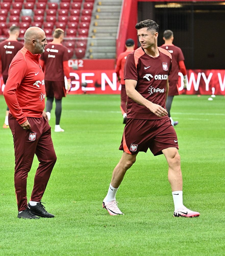 Nowy trener dostał telefon od Lewandowskiego. Przekazał jego decyzję