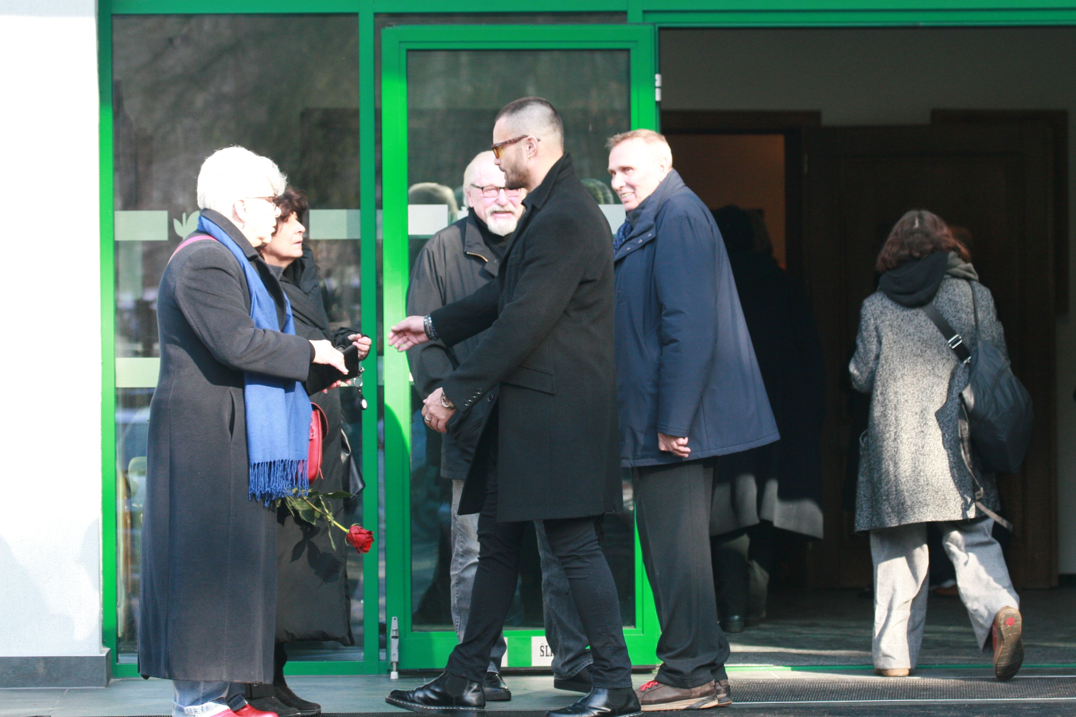 Pożegnanie Mirosława Krawczyka. Tak Mikołaj Krawczyk potraktował byłą żonę i synów