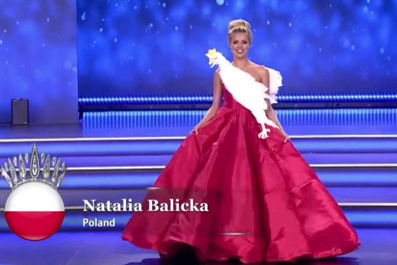 Natalia Balicka w sukni z orłem na Miss Supranational 2021