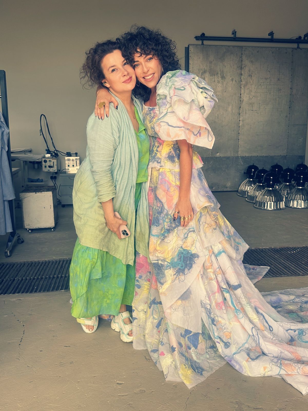 Oszałamiająca kreacja i rodzina u boku. Tak Natalia Kukulska reprezentuje Polskę w Japonii na światowym wydarzeniu