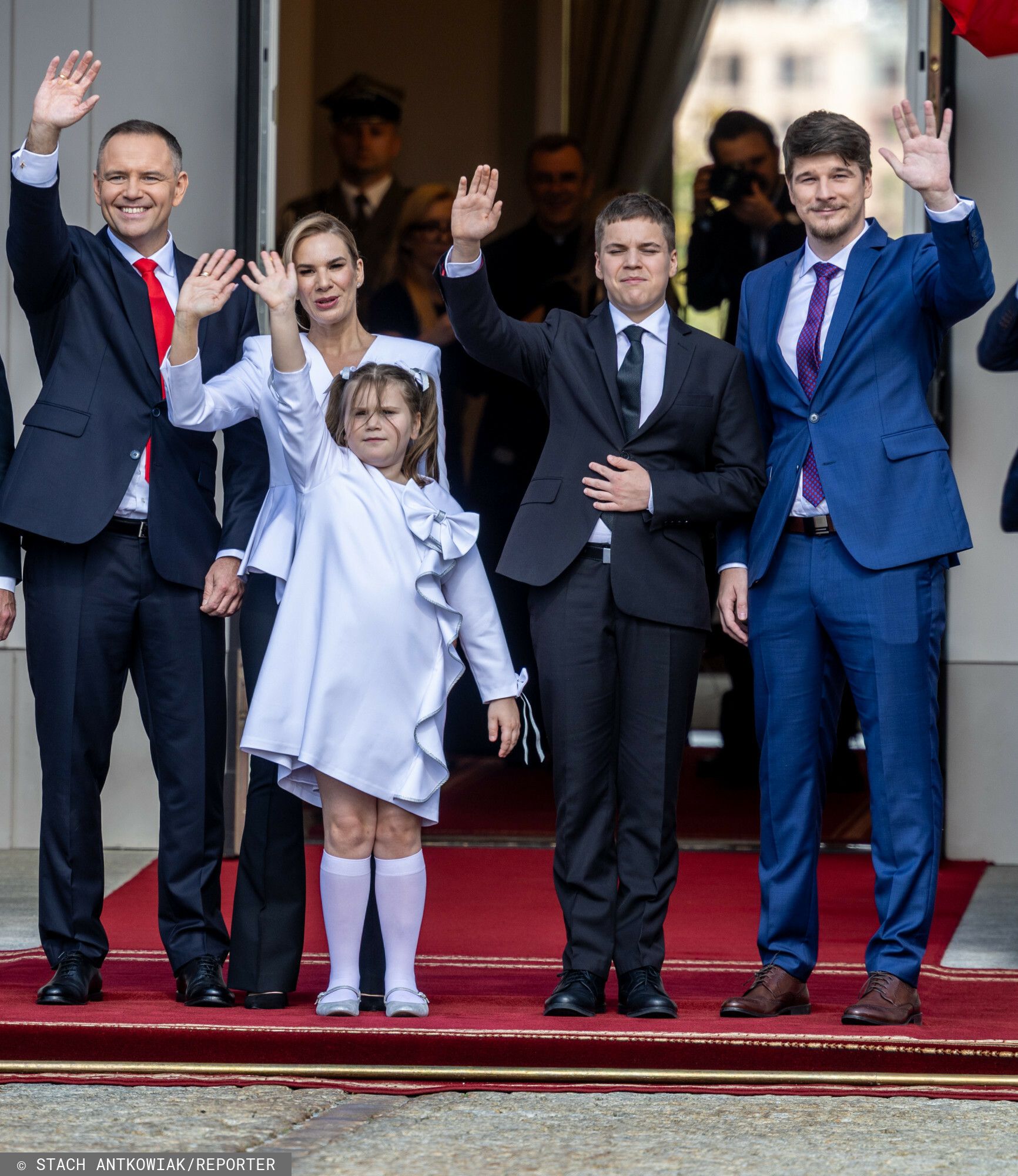 Ochroniarze w szkołach dzieci Nawrockiego. Wdrążono środki bezpieczeństwa