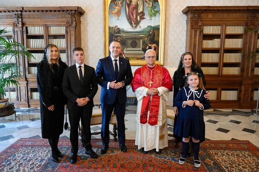  Izabela Janachowska ubiera Martę Nawrocką. Projektantka ujawniła jej wyjątkowy sekret