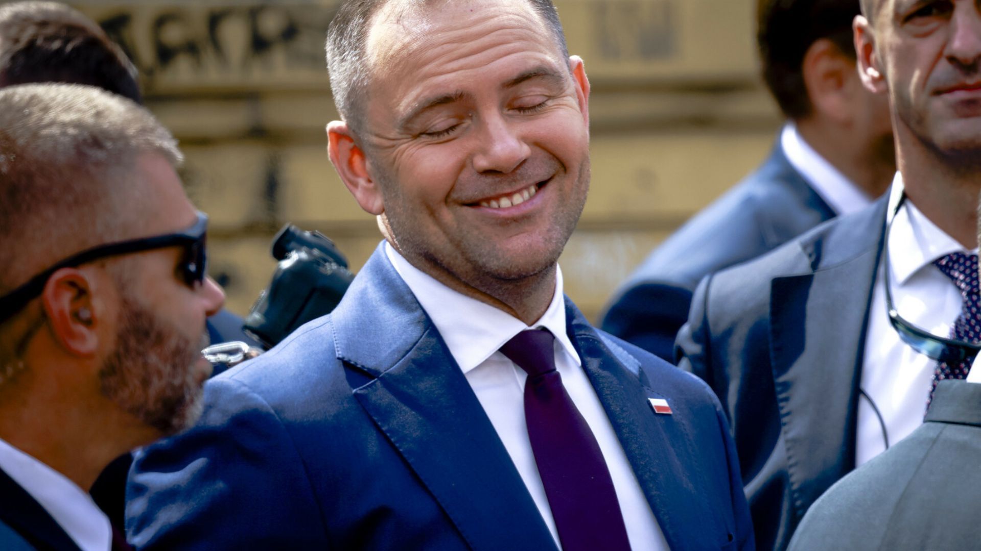 Nawrocki złamał tradycję polskich prezydentów. Paparazzi namierzyli, gdzie zamieszkał z rodziną