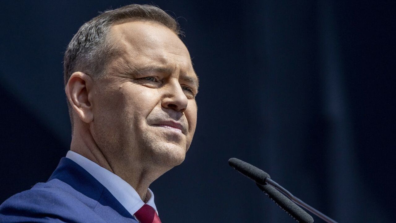 Karol Nawrocki, Donald Tusk