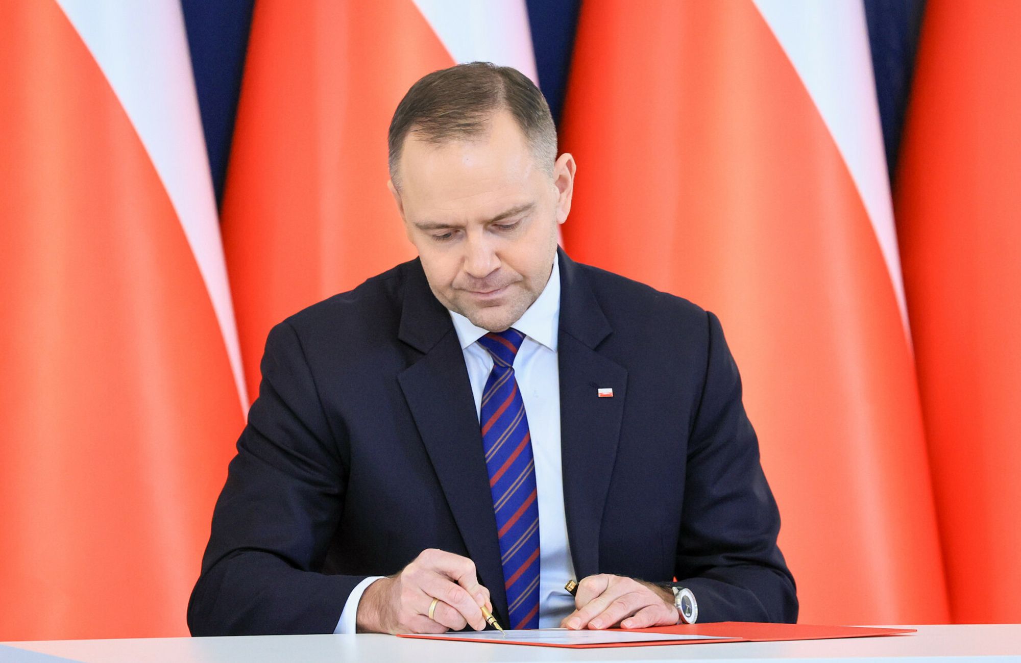 Prezydent podpisał 96 nominacji. Spór o awanse trwał od miesięcy