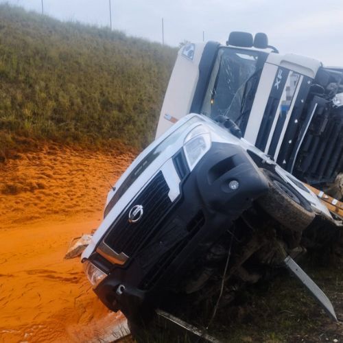 Tragedia na A1, autostrada spłynęła pomidorami. Policja apeluje o ostrożność