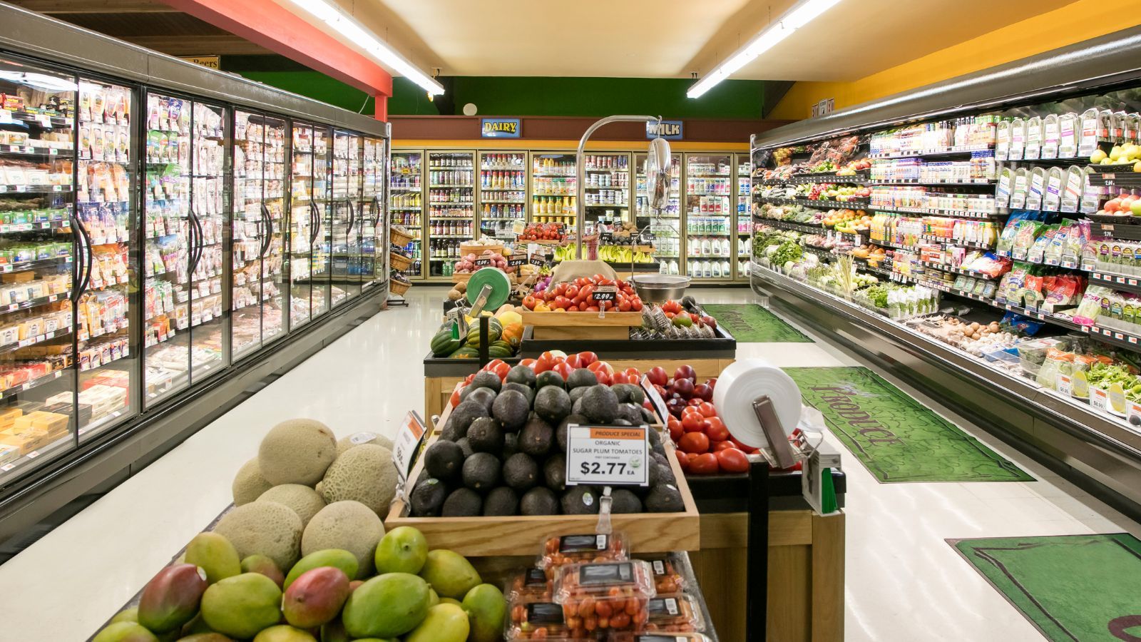 Niedziela handlowa wraca w Carrefourze. Pracownicy przekonani dużymi dodatkami