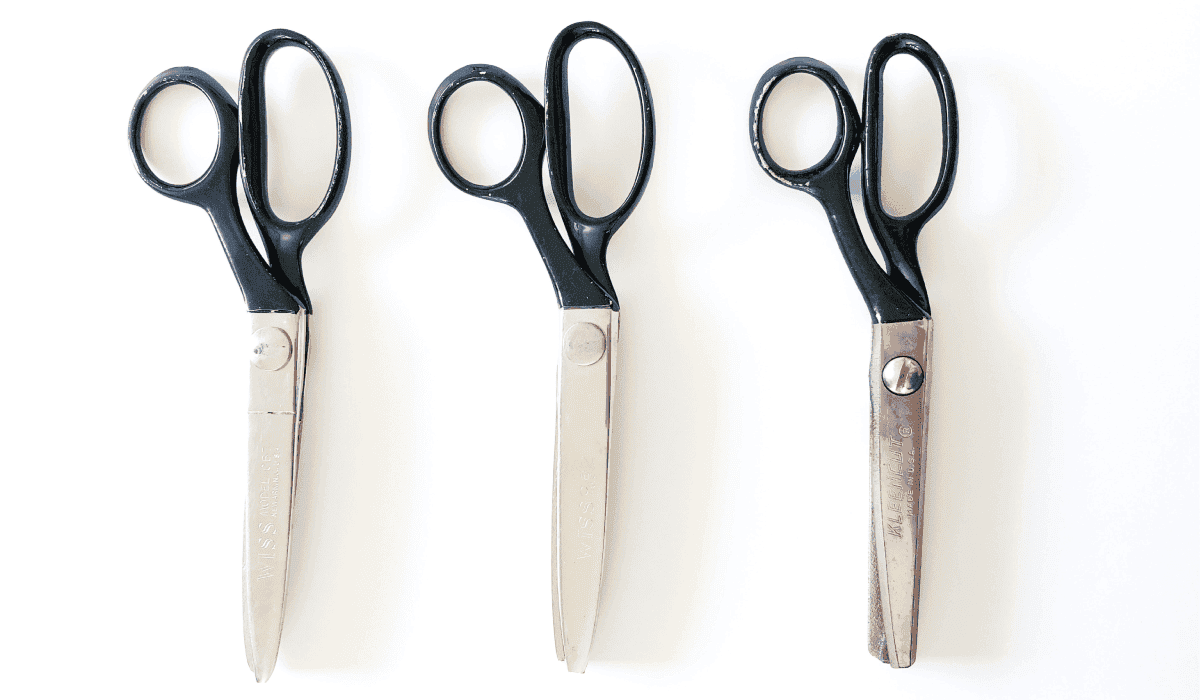 Nie kupuj nowych nożyczek, tak przywrócisz im dawne działanie. Będą ostre jak brzytwa 