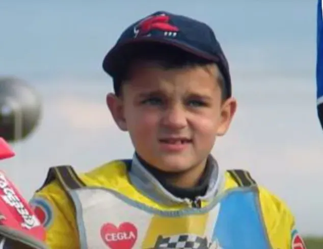 Czy zgadniecie kim jest ten dzieciak ze zdjęcia? Dzisiaj jest prawdziwą legendą