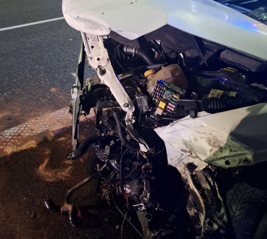 Dramatyczny wypadek na S6. Auto doszczętnie rozbite. Akcja służb ratunkowych. Jest apel