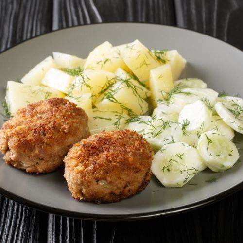 Ścieram i dodaję do masy na mielone. Kotlety wychodzą cudownie soczyste