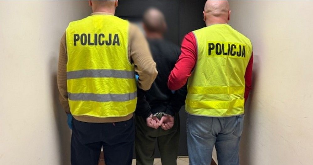 Okradli 105-letnią kobietę. Seniorka straciła oszczędności życia, wyrzuciła pieniądze przez okno