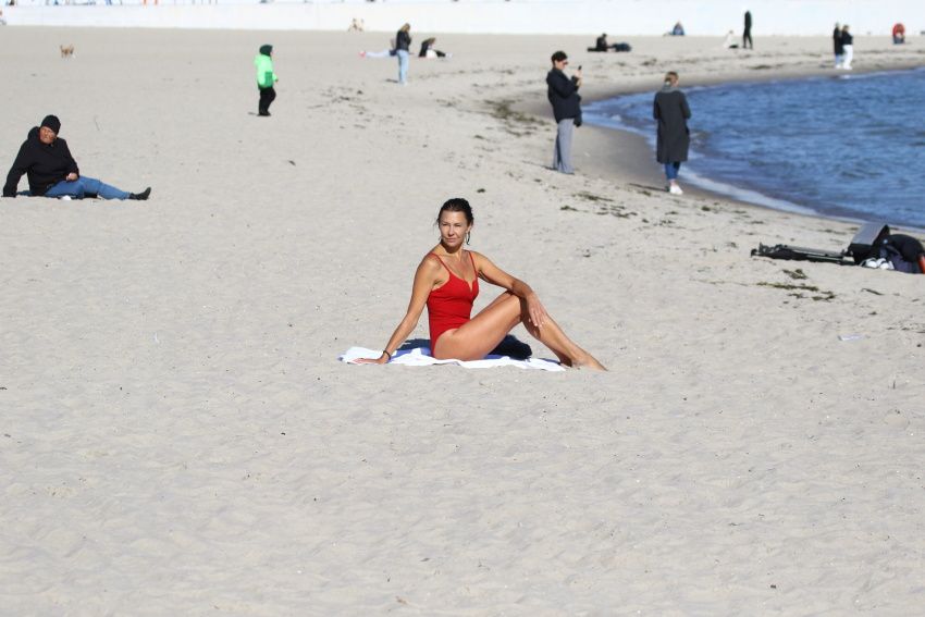 Anna Popek jak syrenka morsuje w polskim morzu. Co za figura