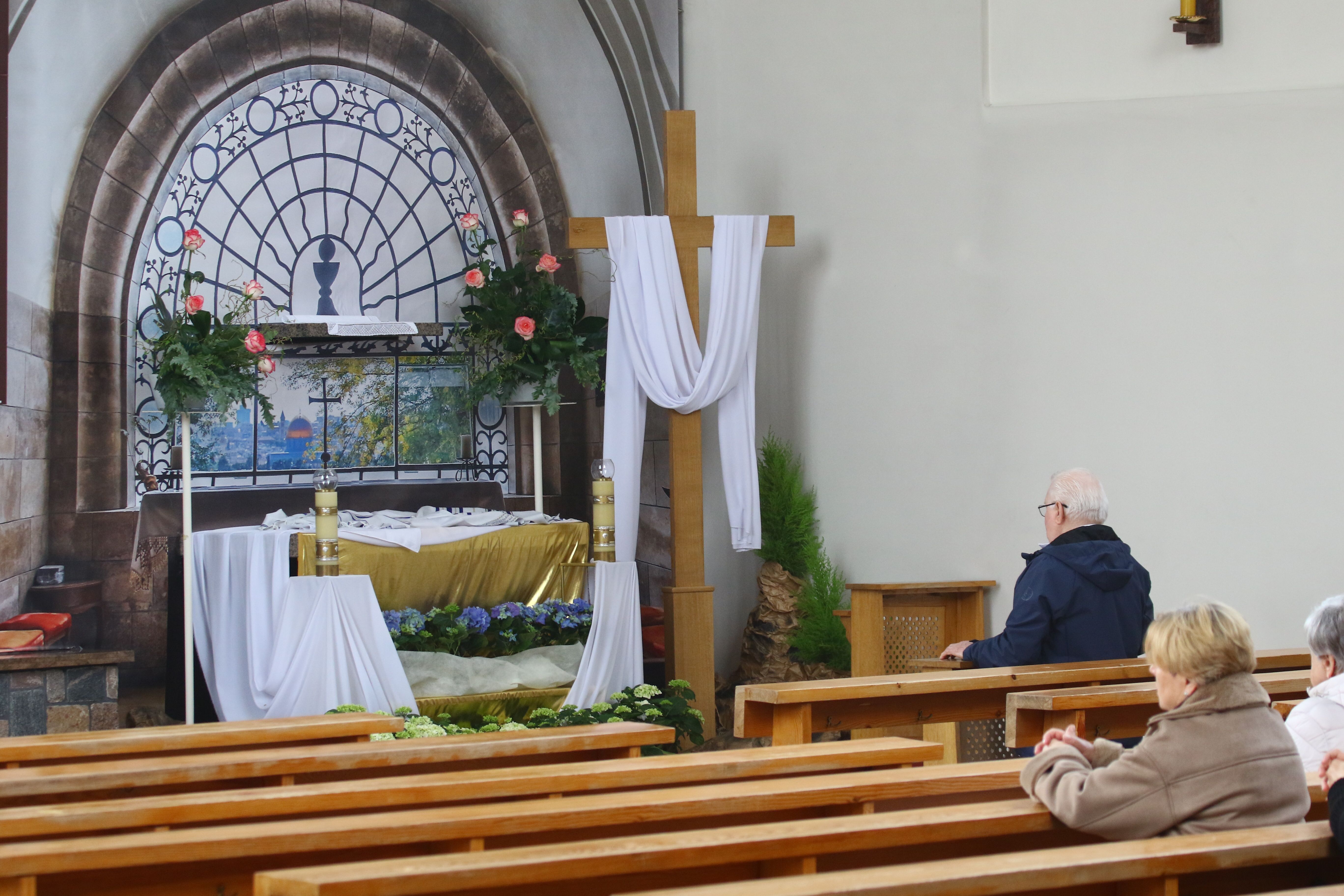 Przyłapaliśmy Lecha Wałęsę w Kościele na modlitwie. "Tym razem stało się coś, co nigdy wcześniej nie miało miejsca"