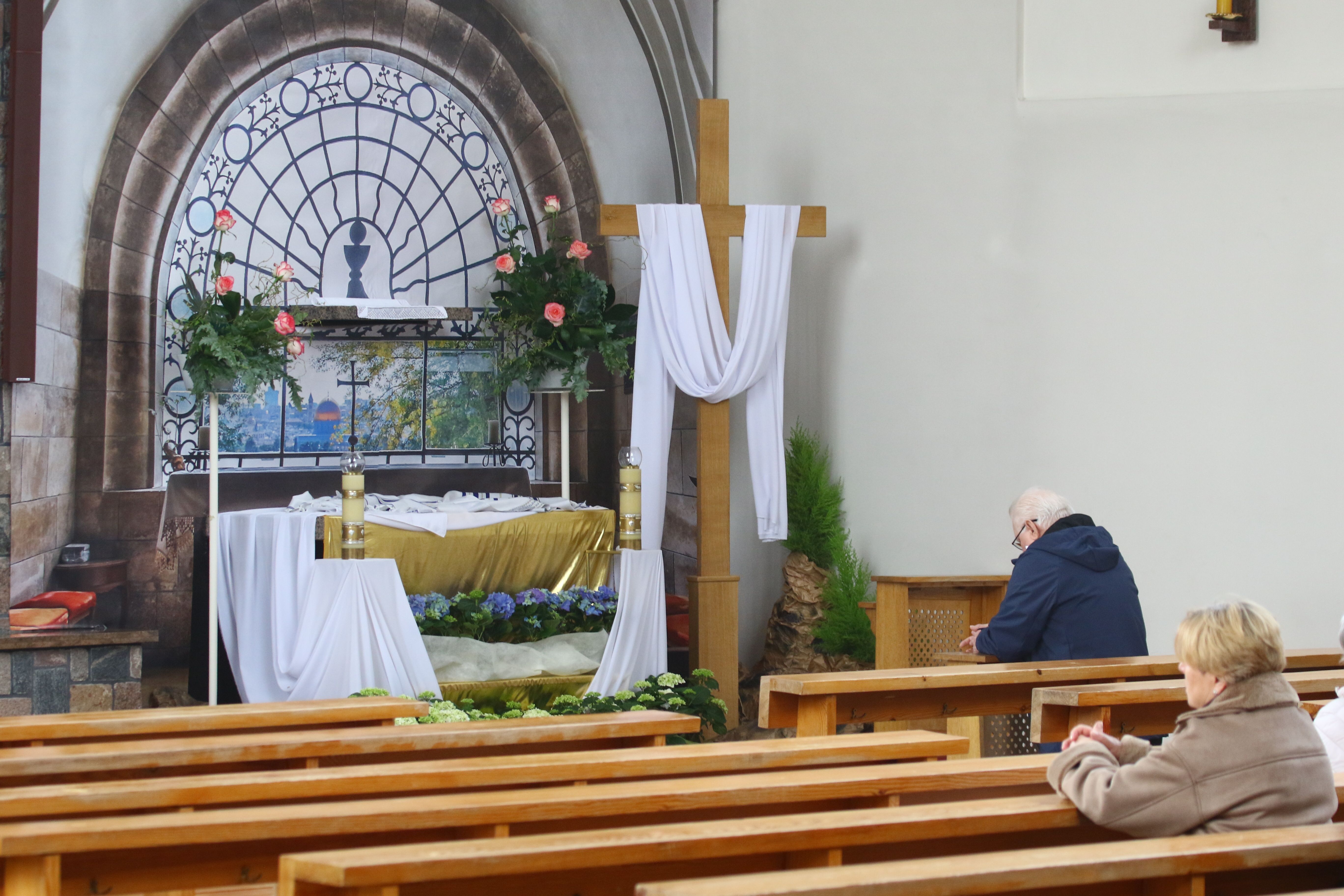 Przyłapaliśmy Lecha Wałęsę w Kościele na modlitwie. "Tym razem stało się coś, co nigdy wcześniej nie miało miejsca"