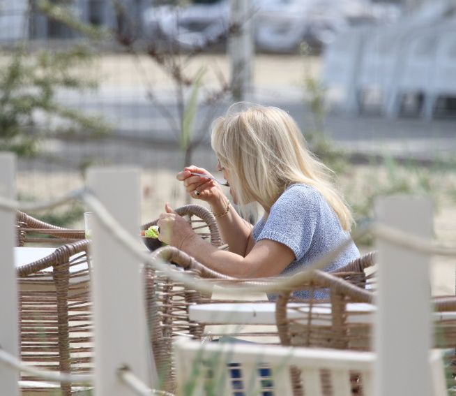 Przyłapaliśmy Grażynę Torbicką w luksusowej restauracji. Zdjęcia mówią wszystko