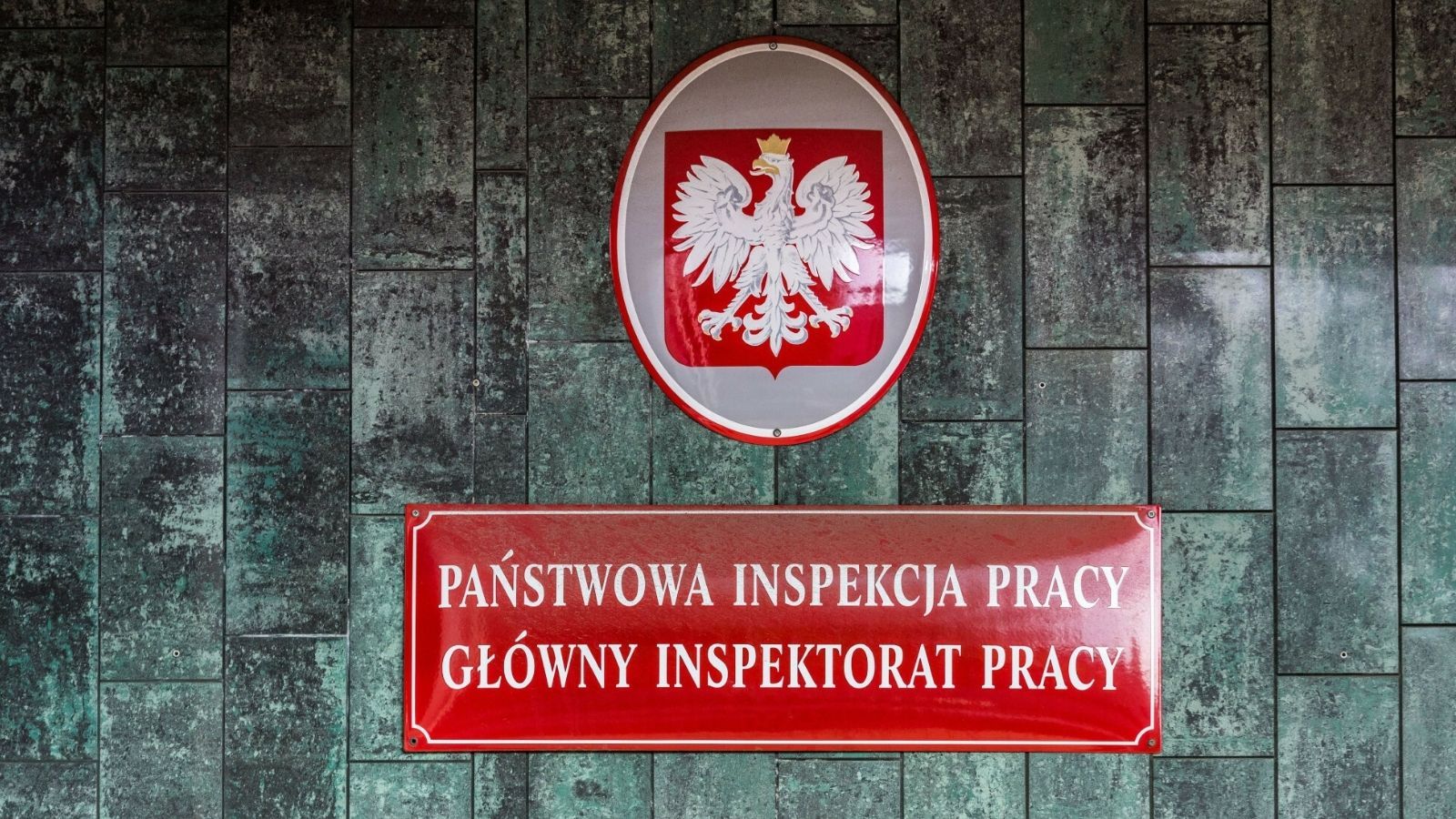 Reforma PIP. Wszystko w rękach Nawrockiego, Polska może stracić miliardy złotych
