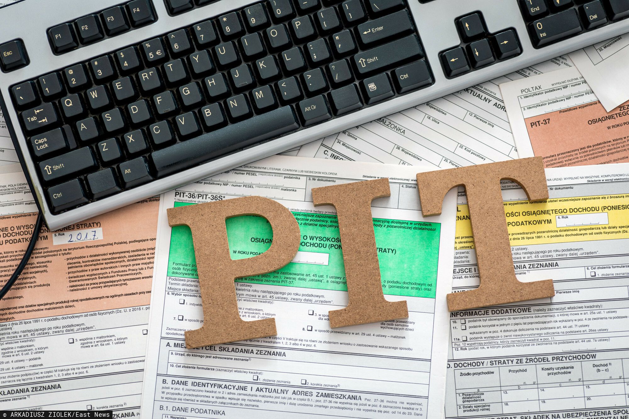 4995,65 zł do odliczenia w PIT. Wielu Polaków zapomina i tylko wyrzuca pieniądze w błoto