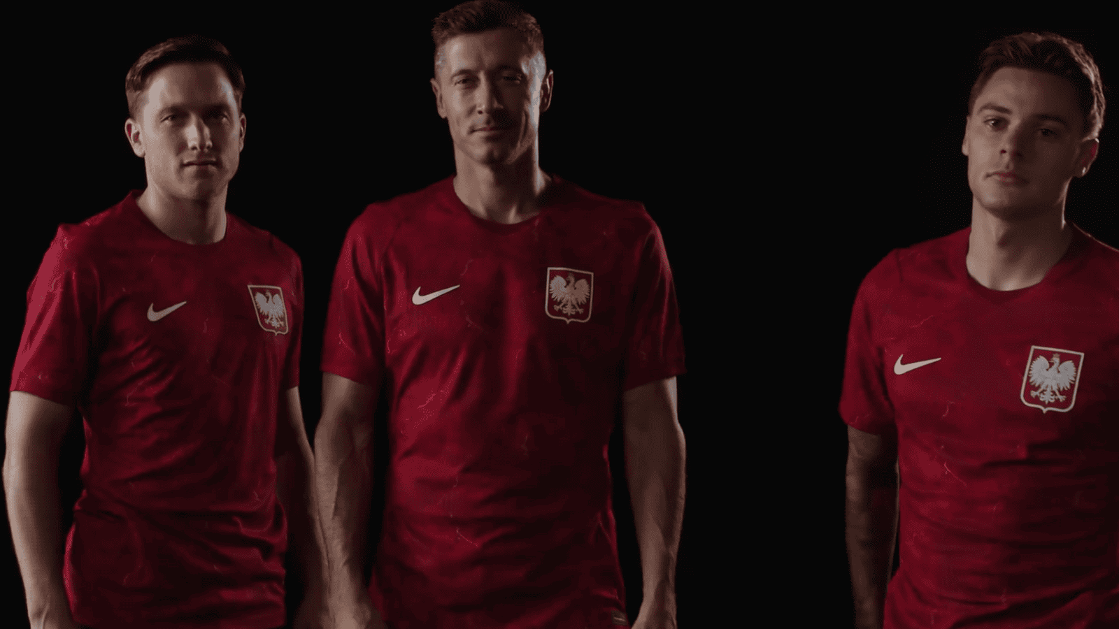 PZPN zaprezentował nowe koszulki reprezentacji Polski. W sieci zawrzało