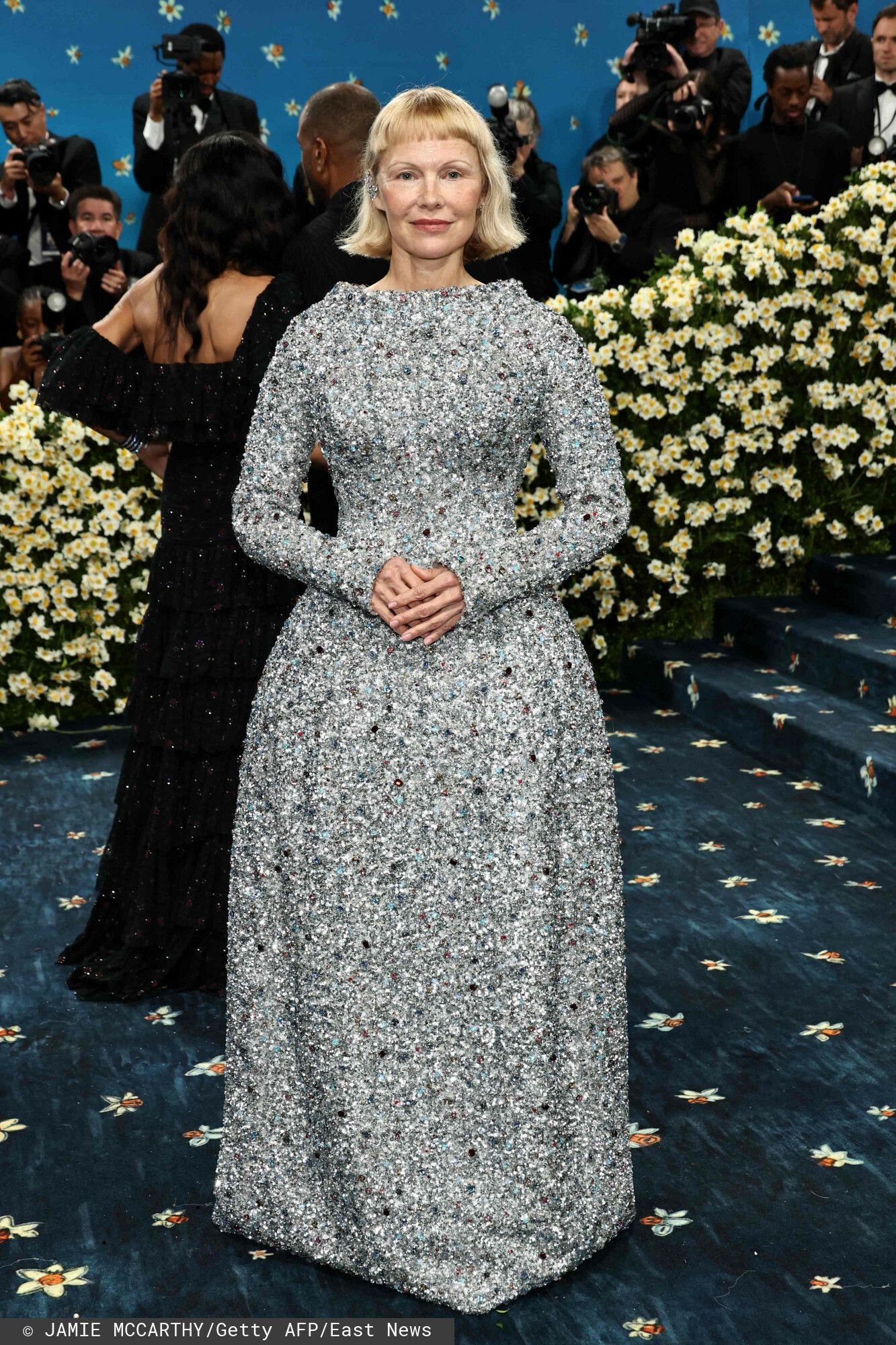 MET Gala 2025. Kreacje gwiazd: Miley Cyrus, Dua Lipa, Sabrina Carpenter i wiele innych