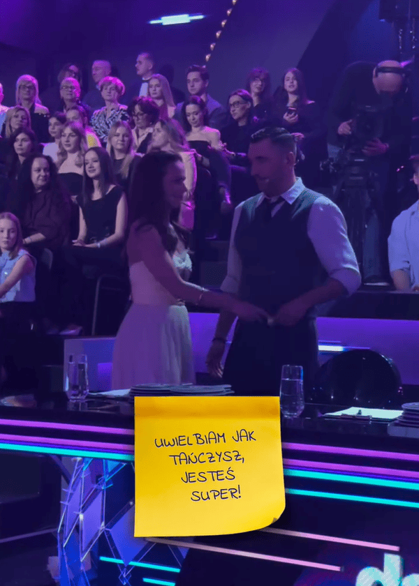 Sykut-Jeżyna ukradkiem wcisnęła Maserakowi zwiniętą karteczkę. Znamy jej treść!