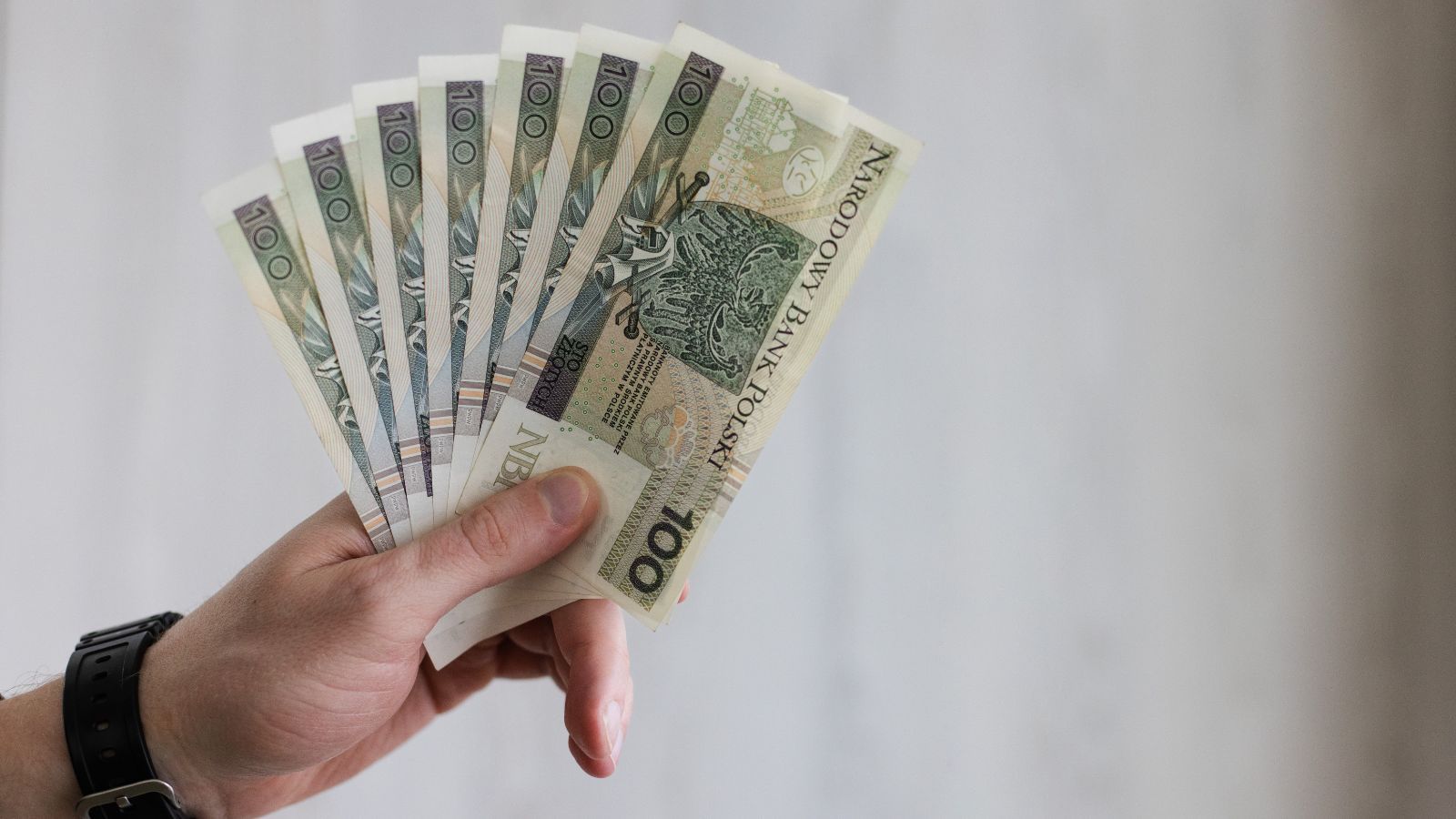 To koniec 14. emerytury jaką znamy. Seniorzy odcięci od dodatkowych świadczeń