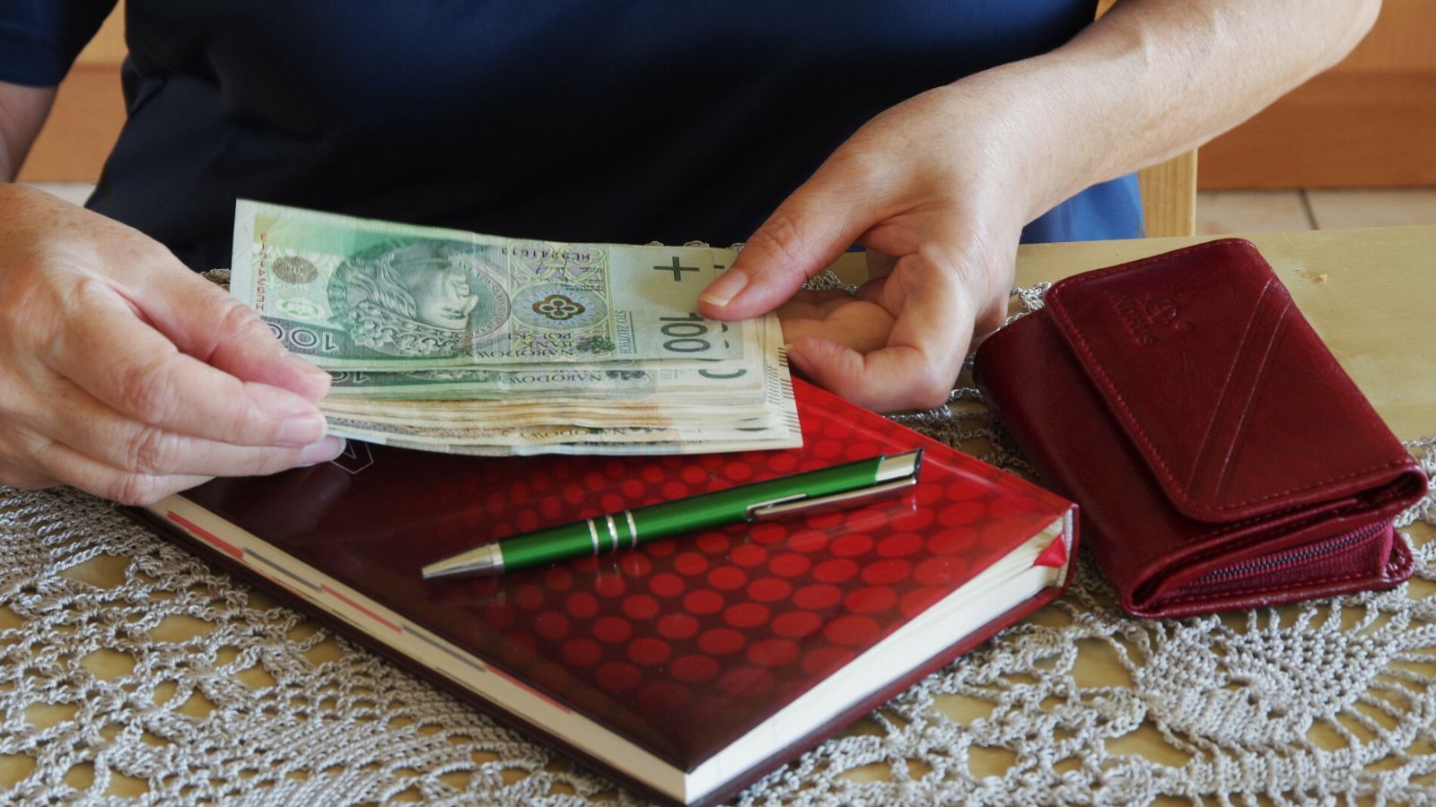 "Karta Małej Rodziny" dla samotnych seniorów. Na takie ulgi mogą liczyć, padła nowa propozycja