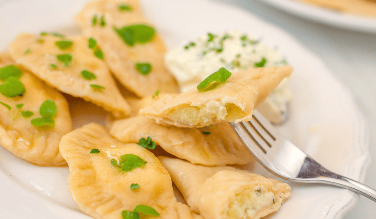 Pierogi ruskie mogą się schować. Panie z koła gospodyń pokazały 100