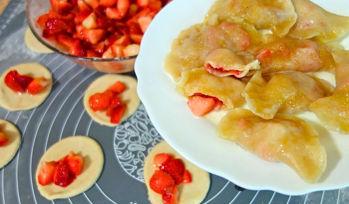 Pyszne pierogi z truskawkami