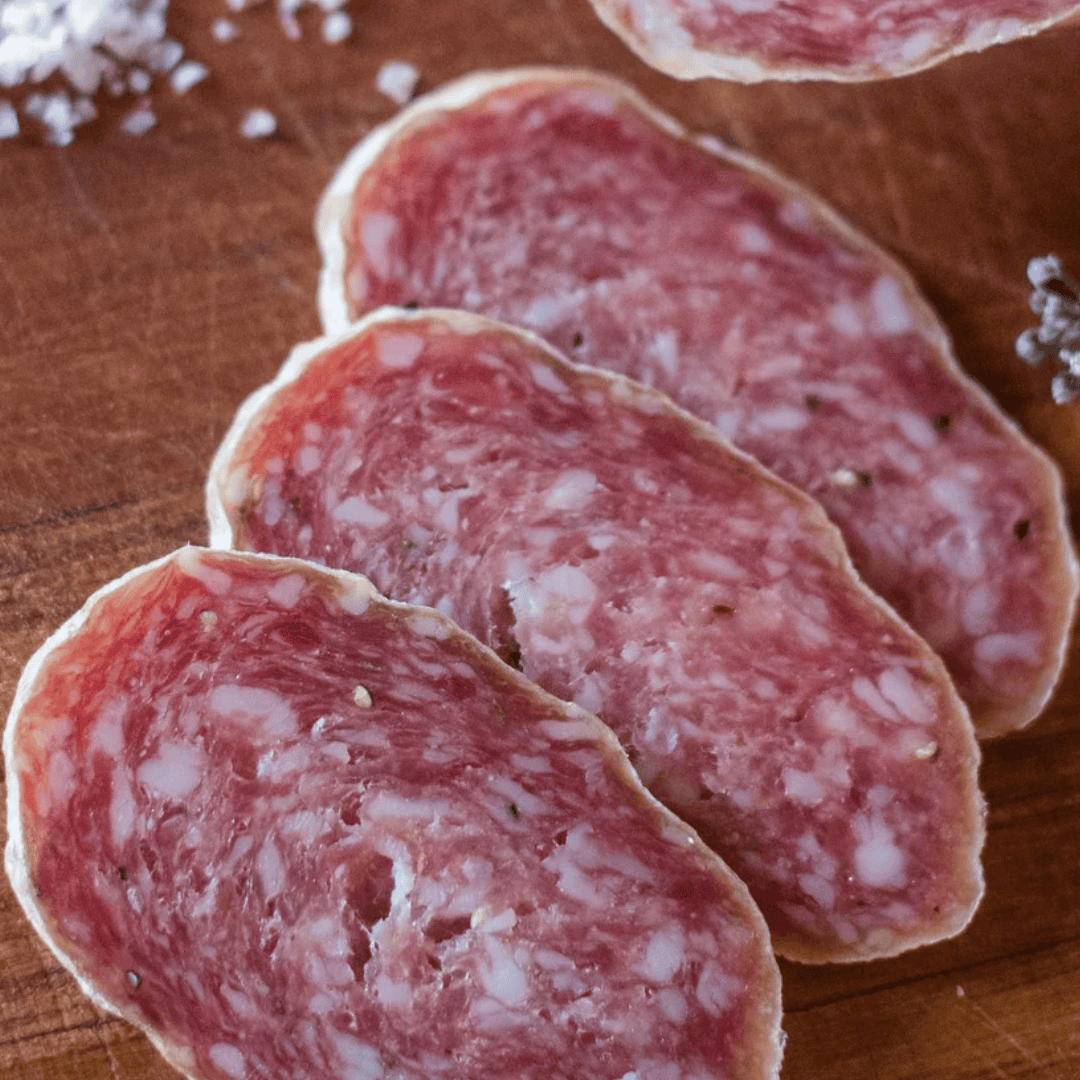 GIS pilnie wycofuje ze sklepów. Groźna bakteria w trzech rodzajach wędlin
