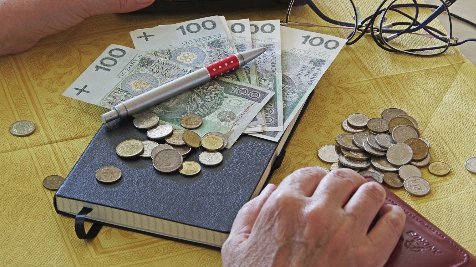 ZUS potwierdza podwyżkę świadczenia. Seniorzy dostaną więcej pieniędzy od stycznia