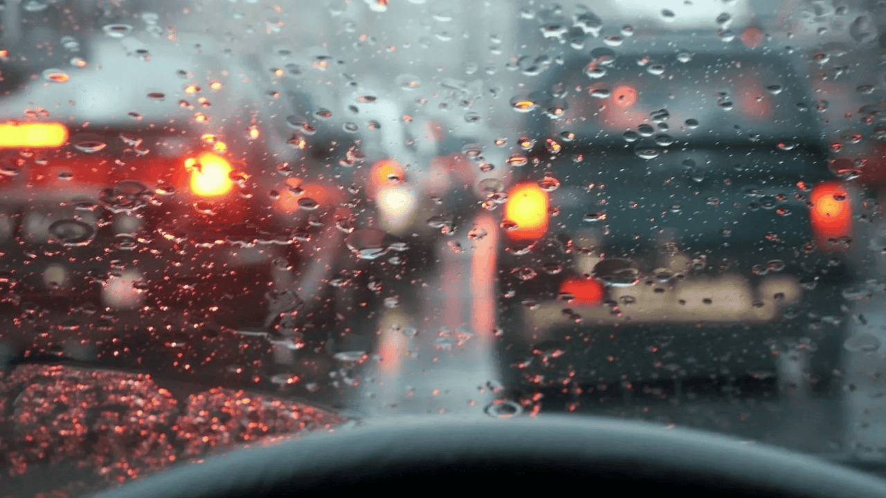 Gwałtowna zmiana pogody w Polsce. Sypnie śniegiem, a temperatura spadnie do -5 st. C