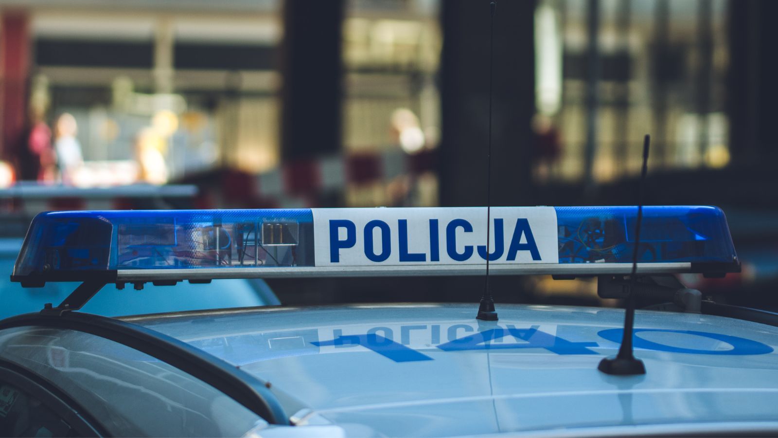 Policja radiowóz auto