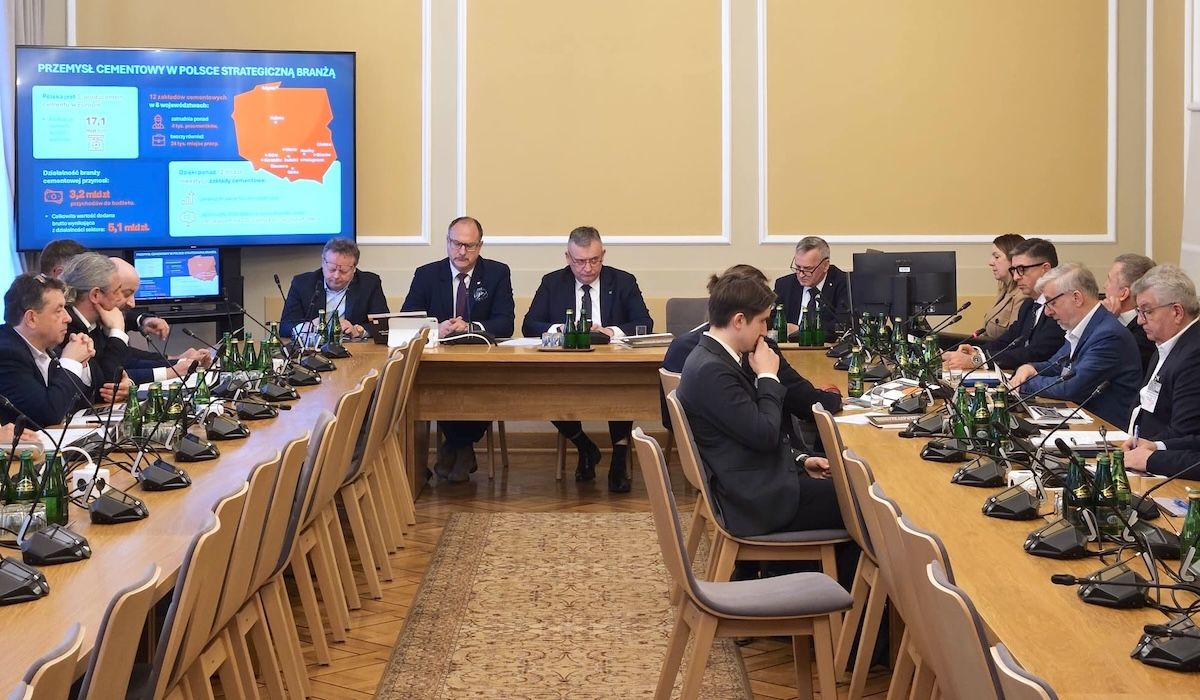 Tani cement z importu UE uderza w polskie miejsca pracy. Straty liczone w milionach