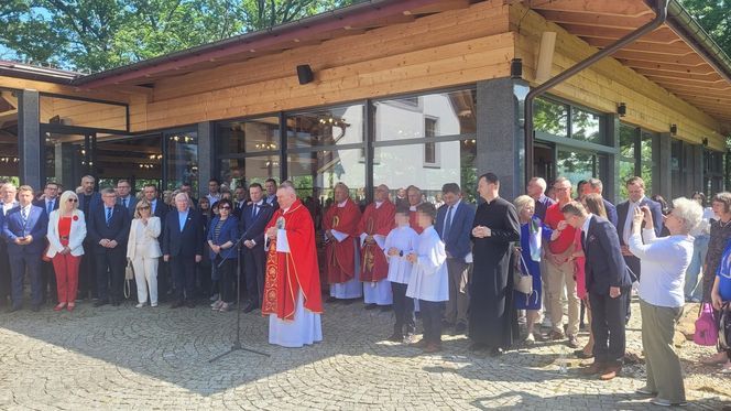 Posłowie PiS modlili się za wygraną Karola Nawrockiego, fot. Facebook