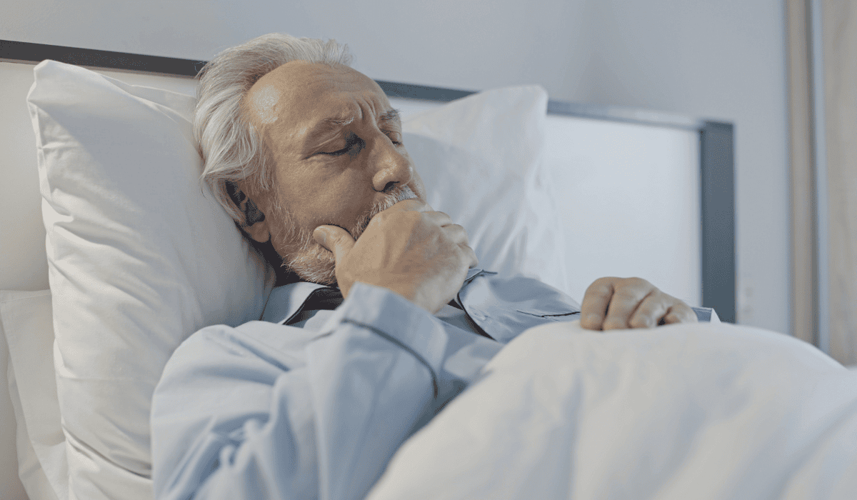 Ten rodzaj kaszlu może oznaczać chore serce. Wiele osób go ignoruje