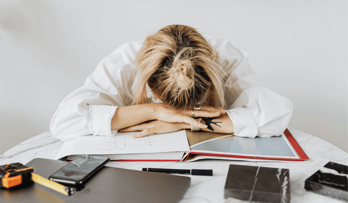 Żyjemy na rezerwach, zmęczenie jest dziś normą. Psycholożka: to nowy symbol sukcesu