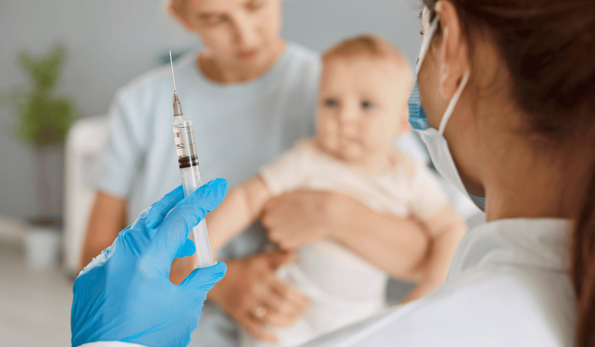 Z kalendarza usunęli ważne szczepienia. „To krok wstecz, który zagraża zdrowiu”