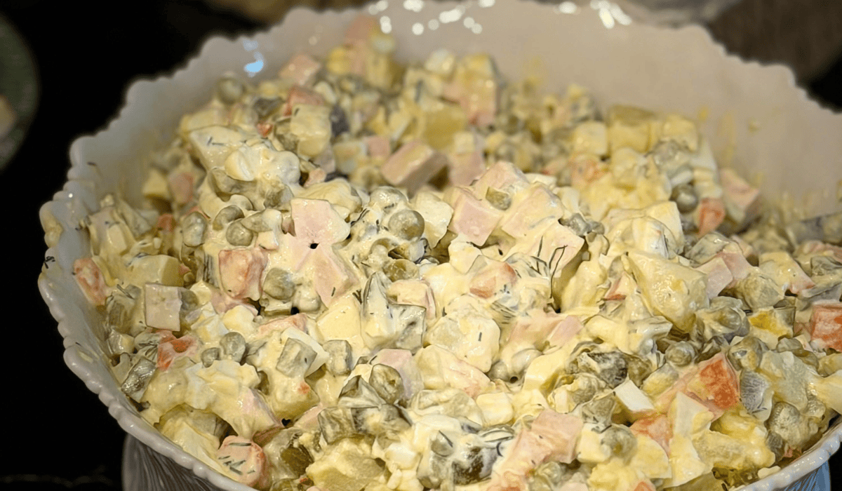 Czy można mrozić sałatkę jarzynową? Jest na to dobry sposób