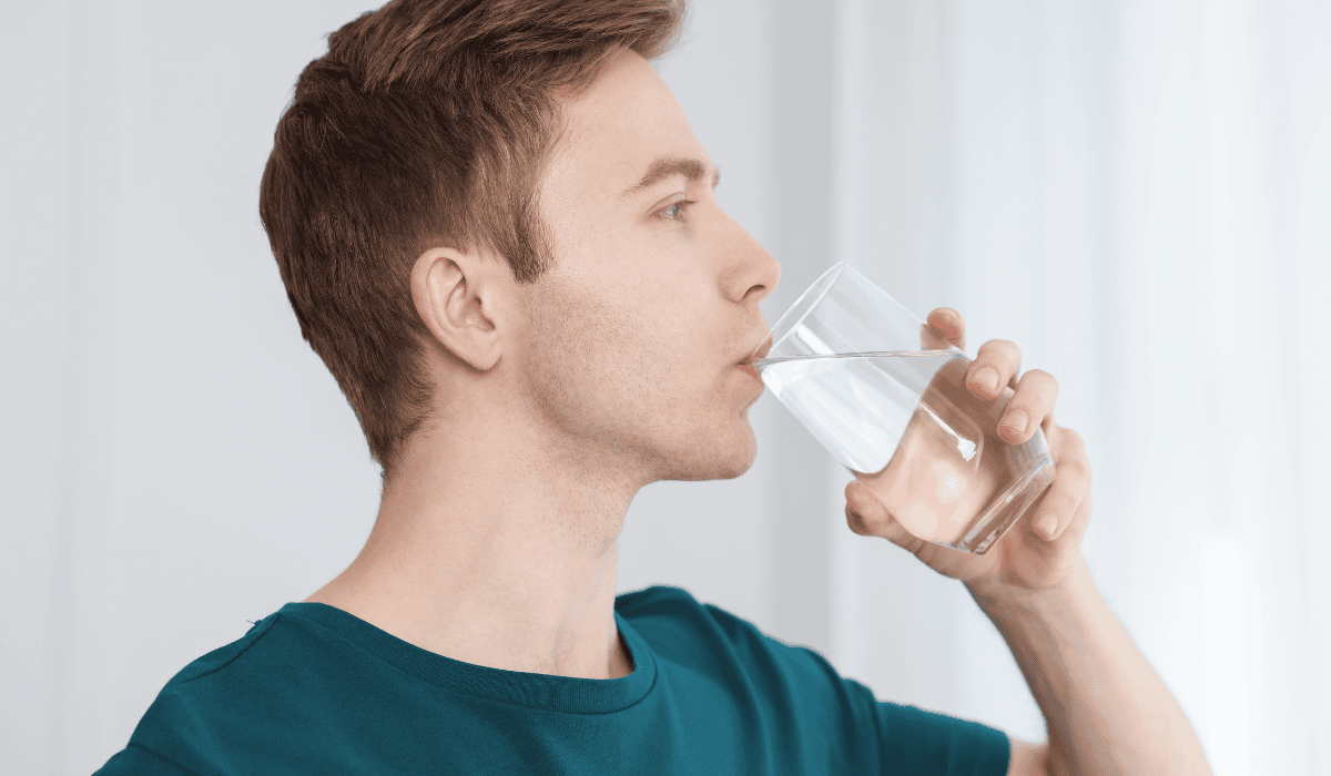 Zagadka szumu w głowie rozwiązana. Oto 4 najczęstsze powody