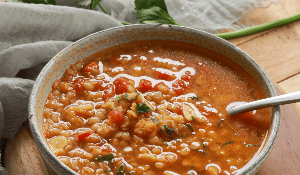 Jedz to po sześćdziesiątce. Wzmocni serce, zadba o kości