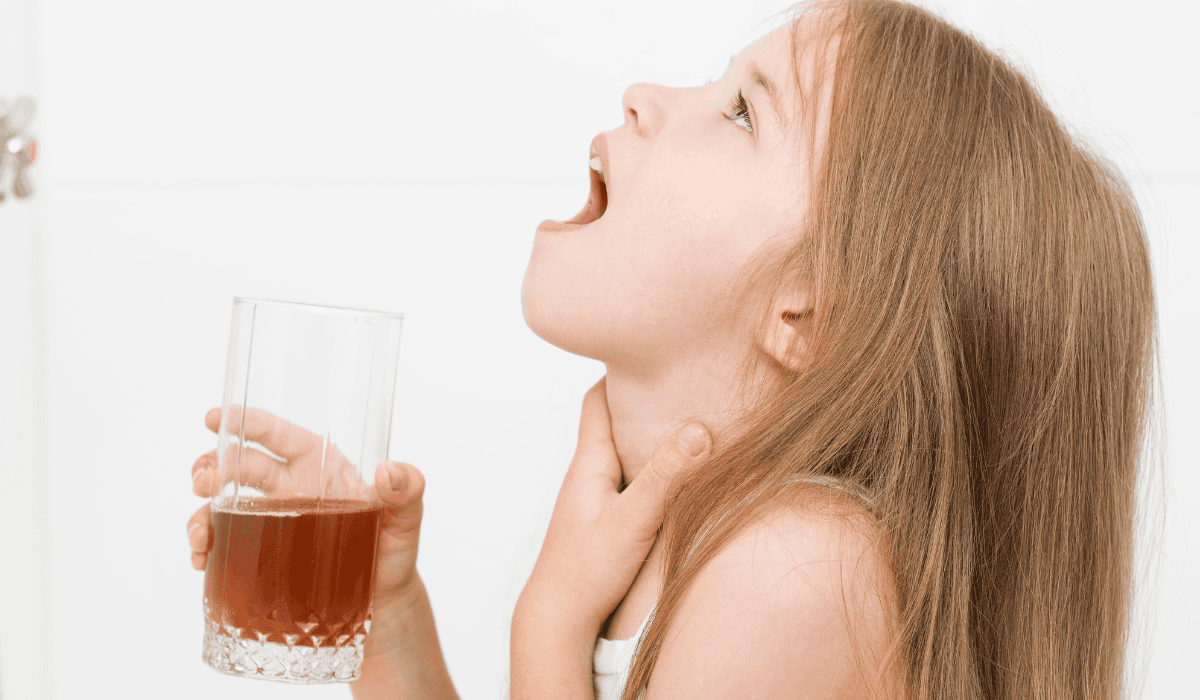 Tym babcie płukały gardło. Zioła, które biją na głowę apteczne preparaty