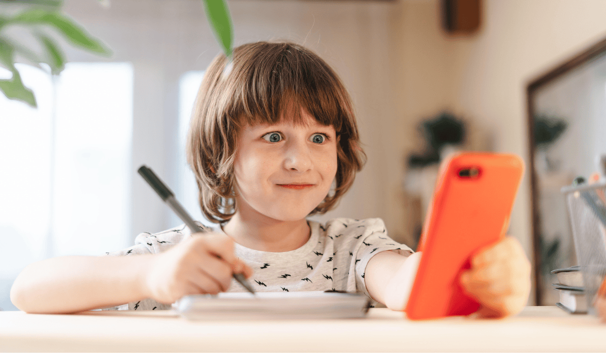 Zakaz korzystania ze smartfonów w podstawówkach. Finisz prac nad reformą