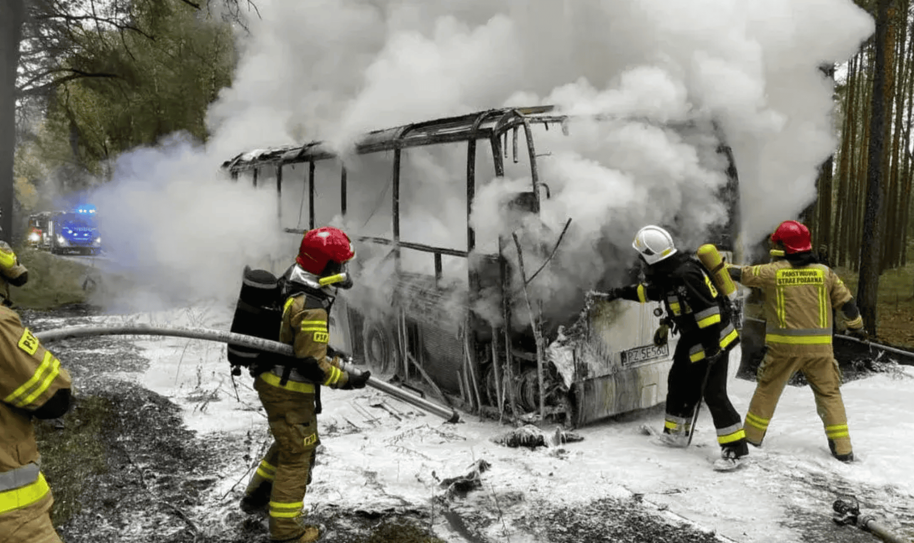 Groźny incydent w Wielkopolsce. Autokar z przedszkolakami w ogniu