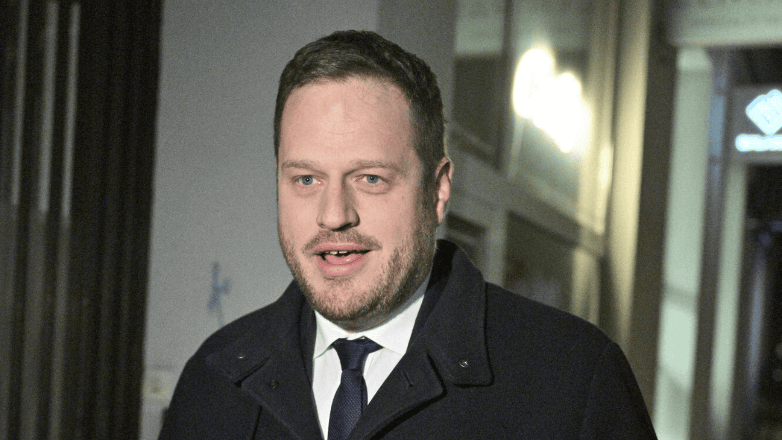 „Nieudolna władza, niedopracowane narzędzia". Poseł PiS broni weta Nawrockiego