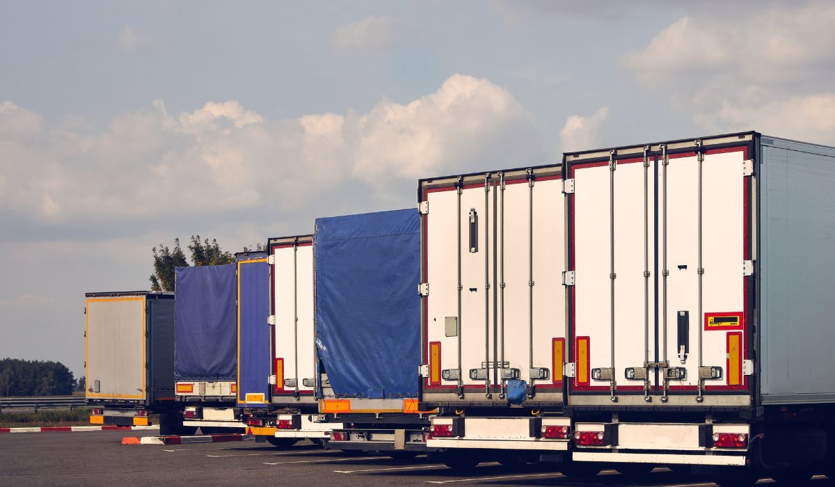 Włamywali się do transportów i kradli jedzenie. Sąd był bezlitosny, jest już decyzja