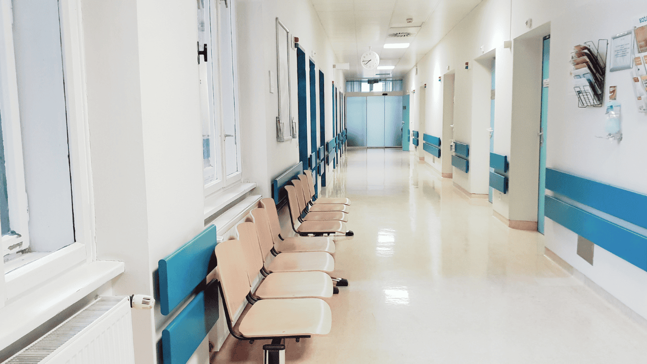 Ukarano cztery polskie szpitale. Odmówiły aborcji